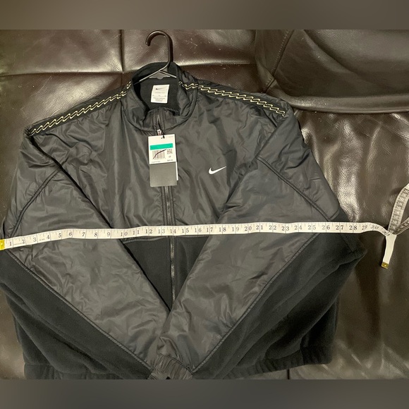 🆕 Nike Women's Therma-FIT One Black/Gold Fleece Full-Zip Jacket - Zip Pockets - Picture 9 of 15